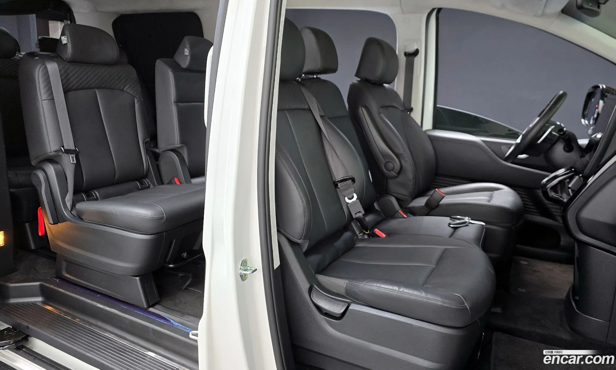 Hyundai Staria 2022 — 13