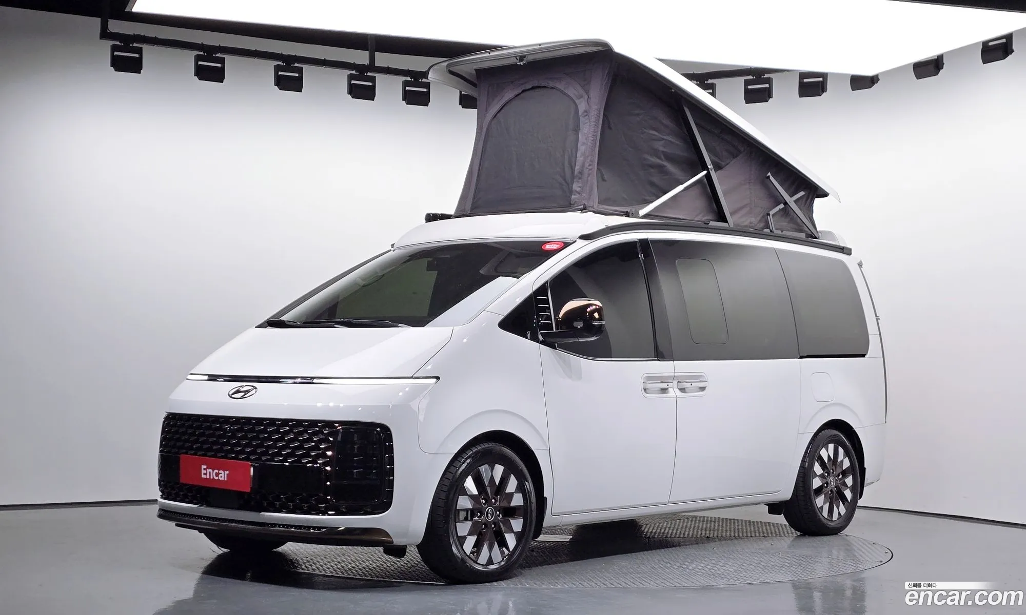 Hyundai Staria 2022 — 16