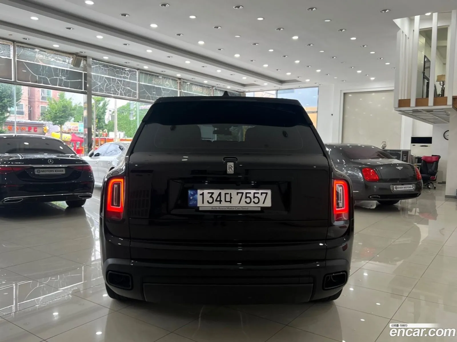 Rolls-Royce Cullinan 2023 — 19