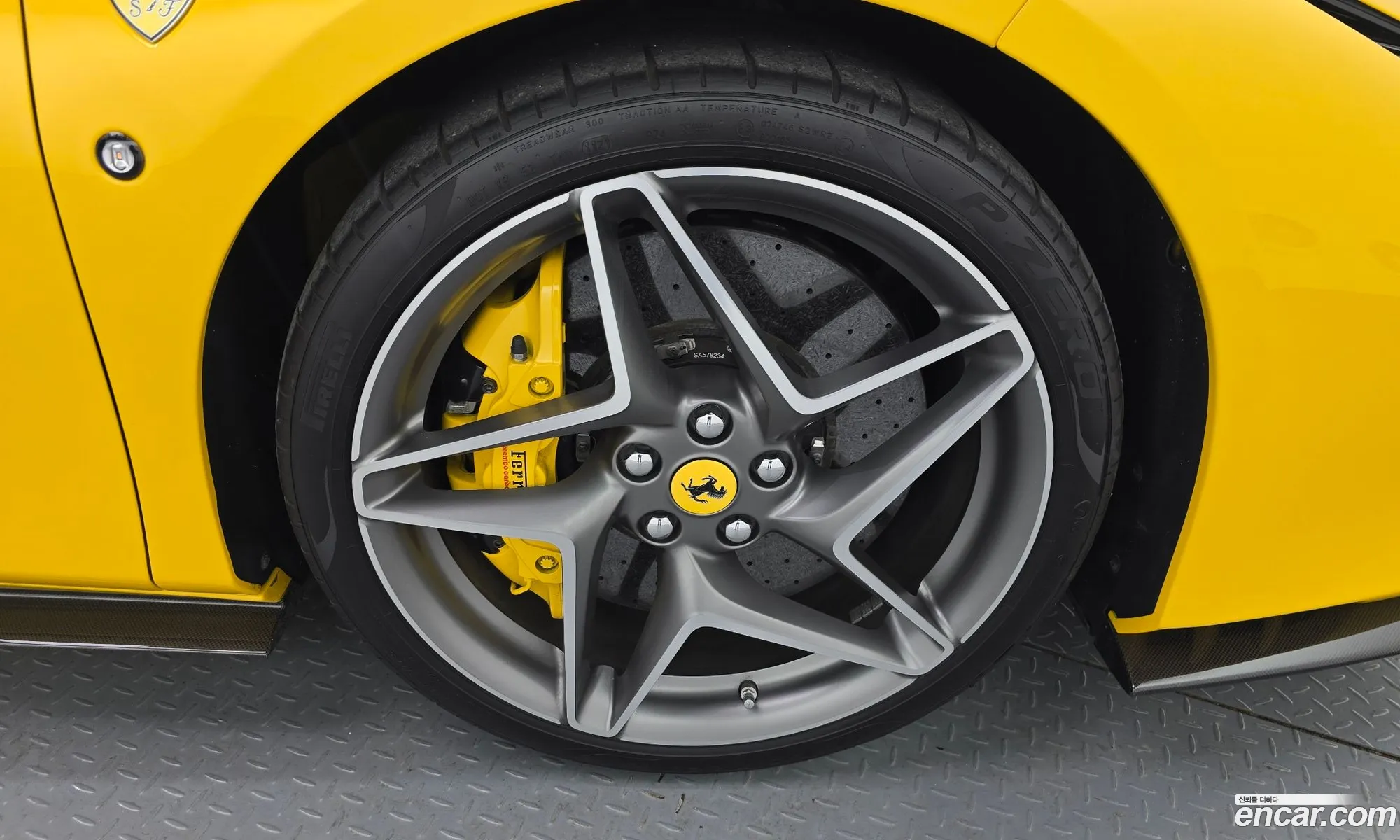 Ferrari F8 Spider 2021 — 4