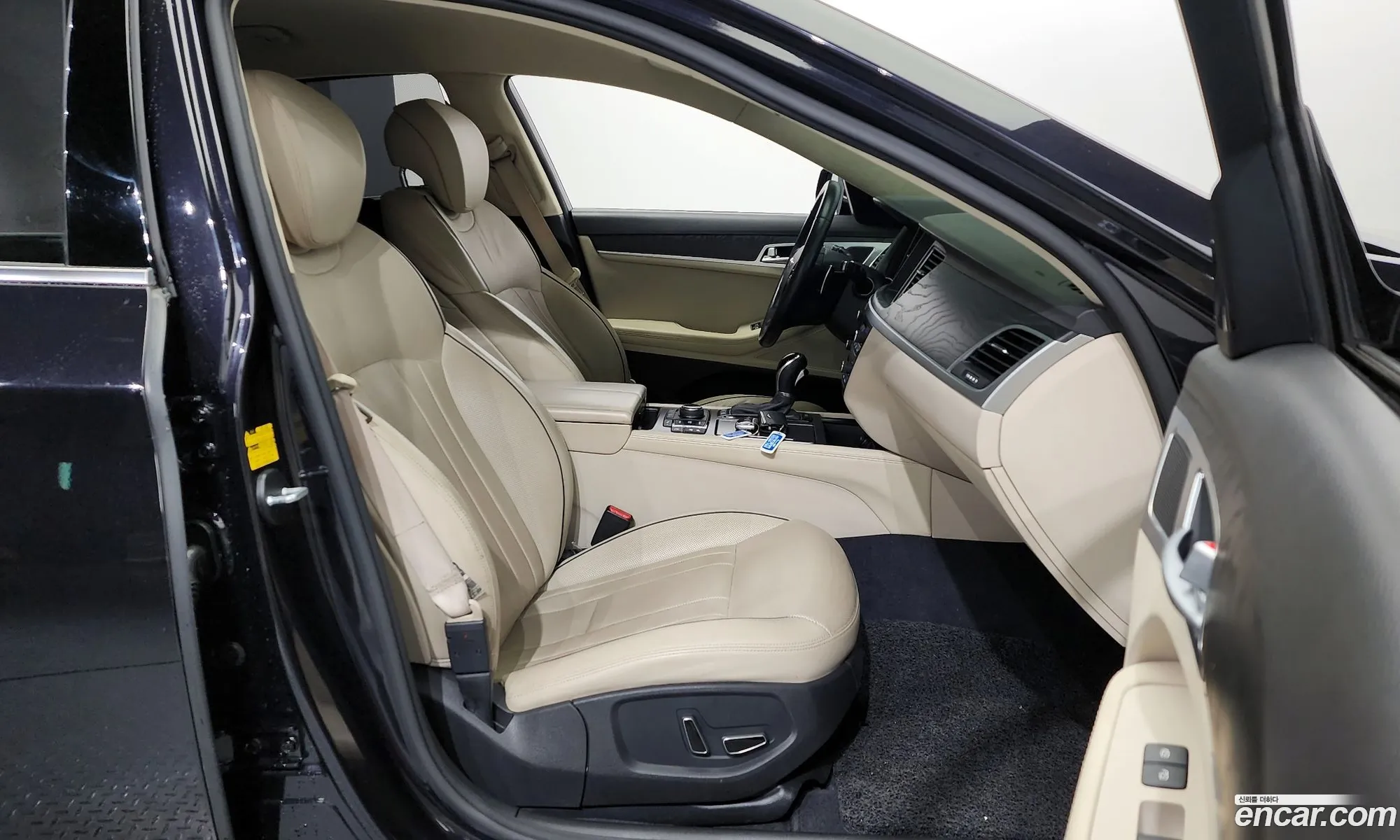 Hyundai Genesis DH 2015 — 8