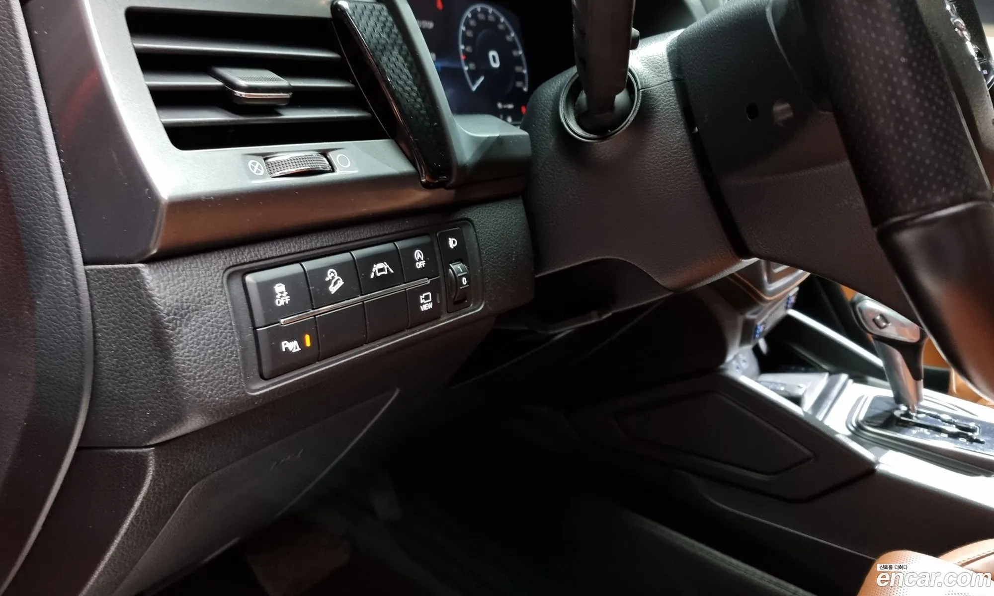 KG Mobility (SsangYong) Rexton Sports Khan 2022 — 16