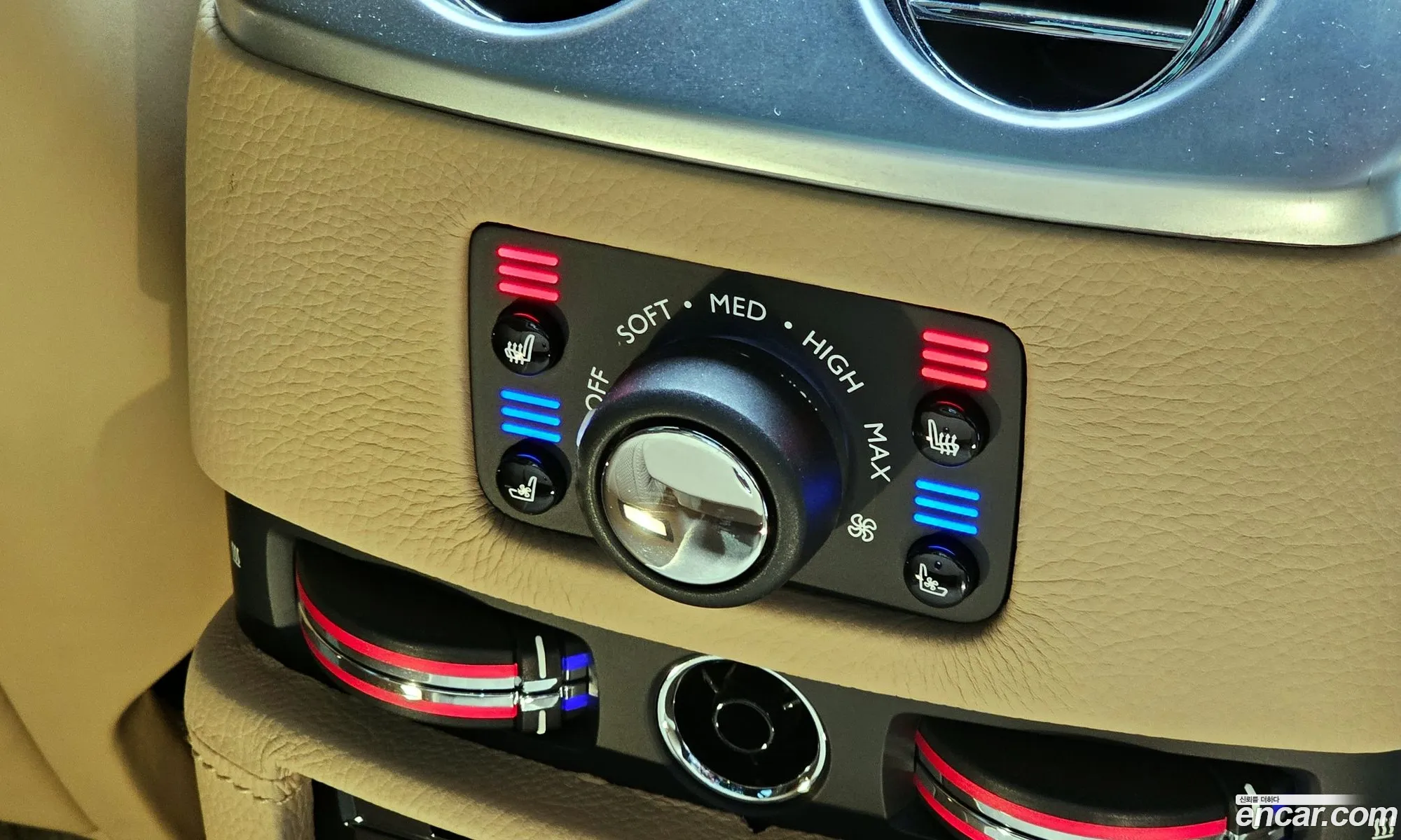 Rolls-Royce Ghost 2019 SCA664S01KUX44044 — 14