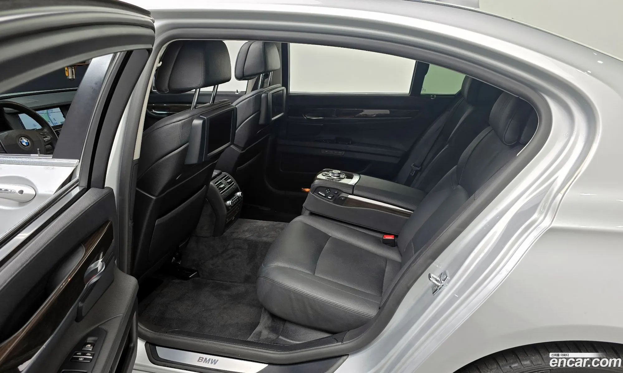 BMW 7 Series 2009 WBAKB81069CY51292 — 18
