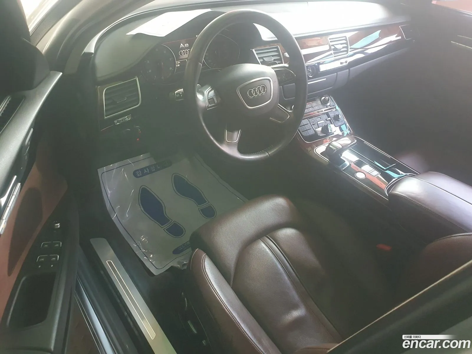 Audi A8 2011 — 14