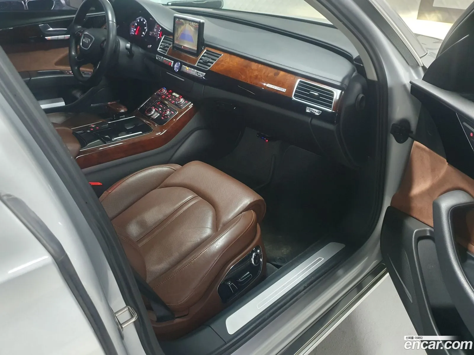 Audi A8 2011 — 9