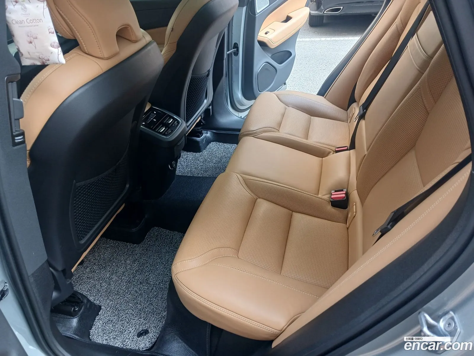 Volvo XC60 2019 — 3
