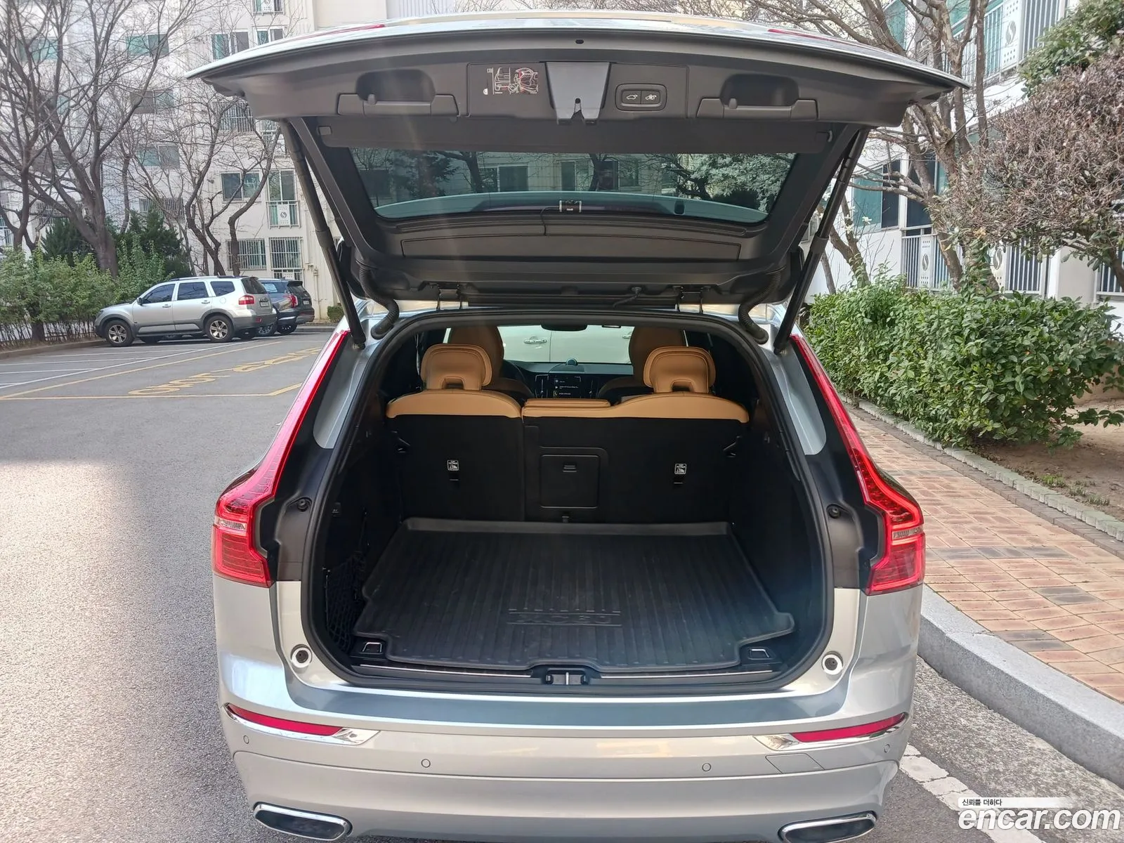 Volvo XC60 2019 — 11