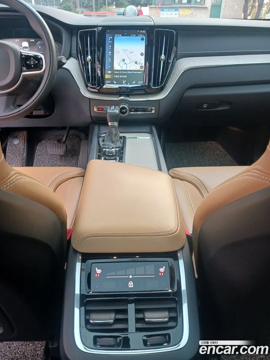 Volvo XC60 2019 — 15