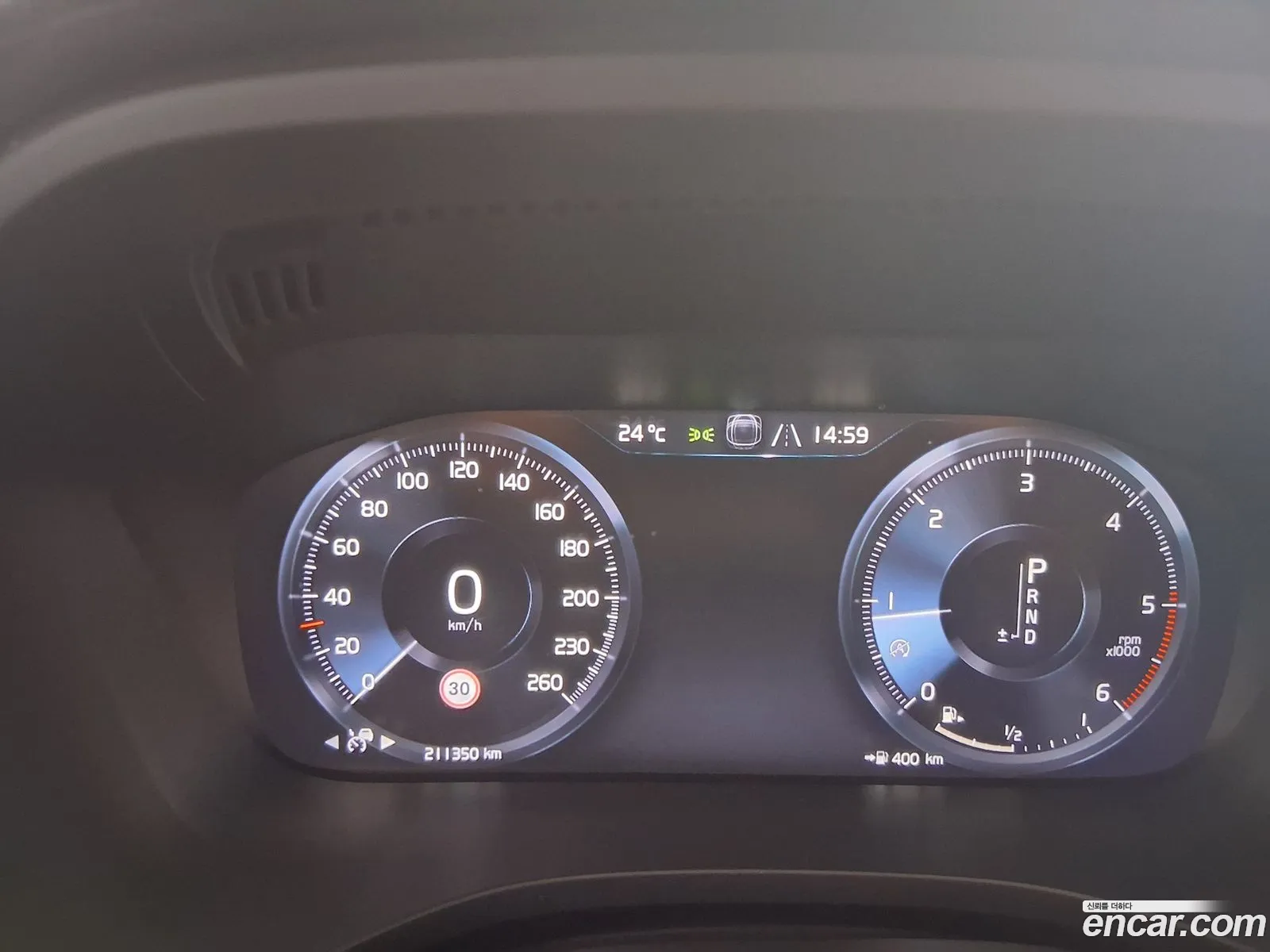 Volvo XC60 2019 — 4