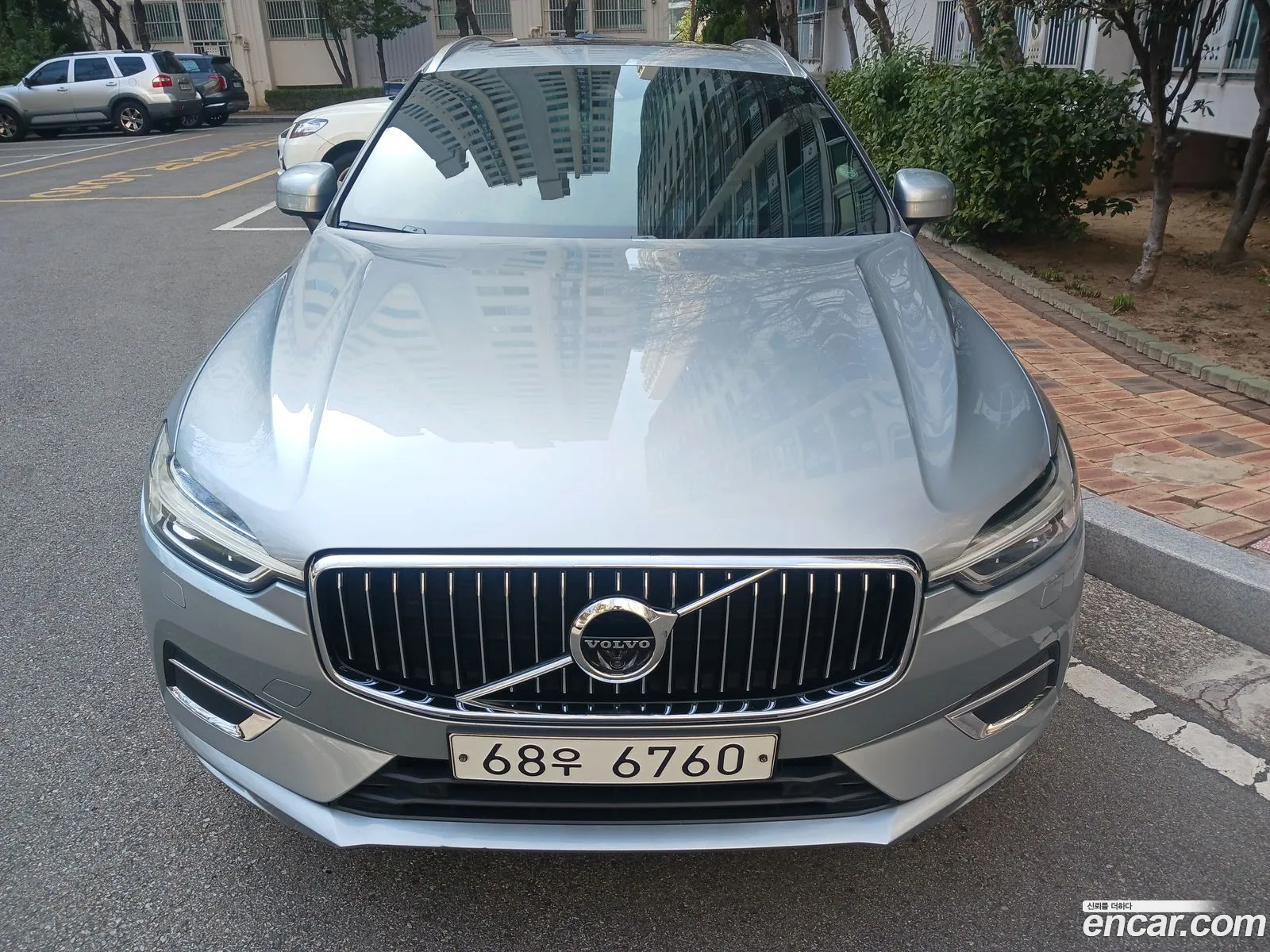 Volvo XC60 2019 — 2