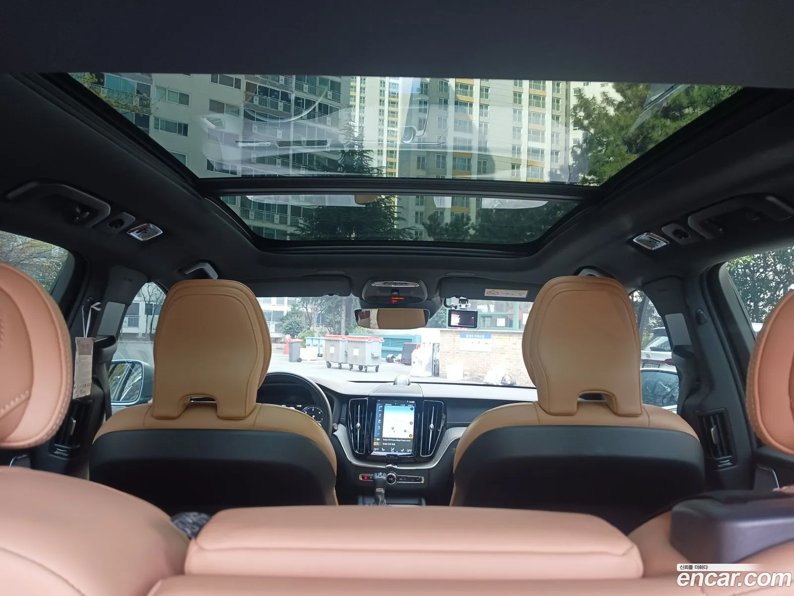 Volvo XC60 2019 — 16