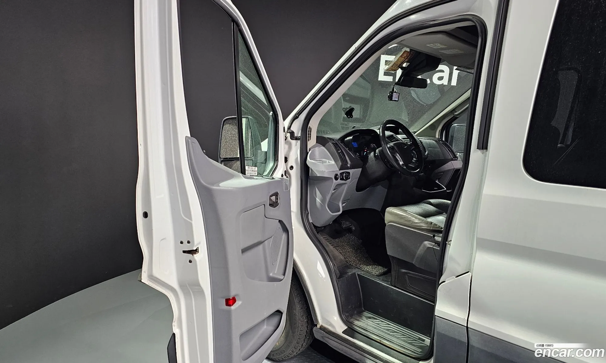 Ford Transit 2016 1FBVU4XGXGKA53604 — 6
