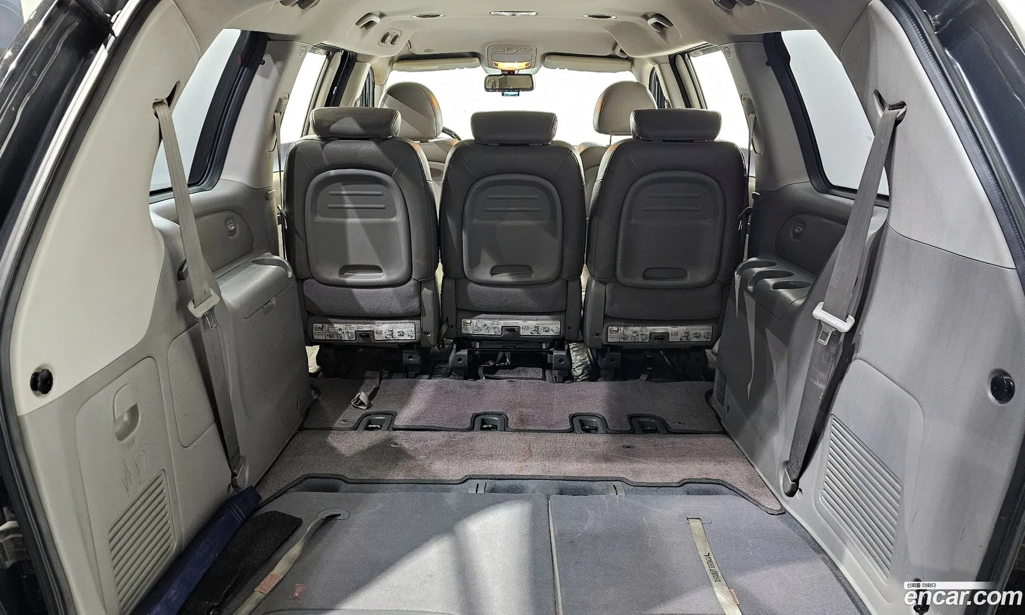 Kia Carnival R 2013 — 11