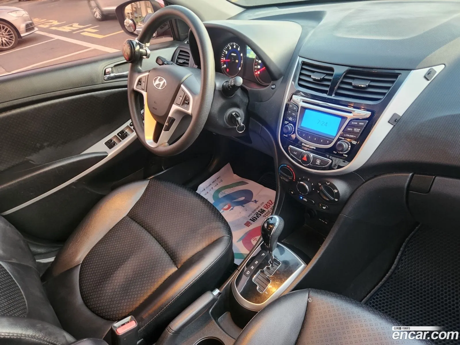 Hyundai Accent 2011 — 15