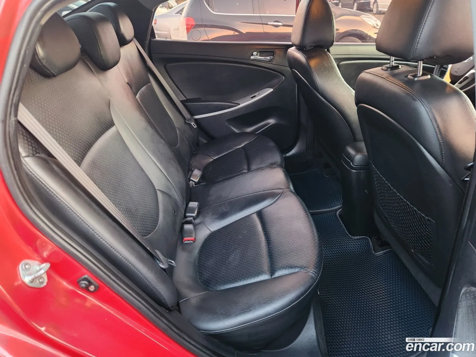 Hyundai Accent 2011 — 2