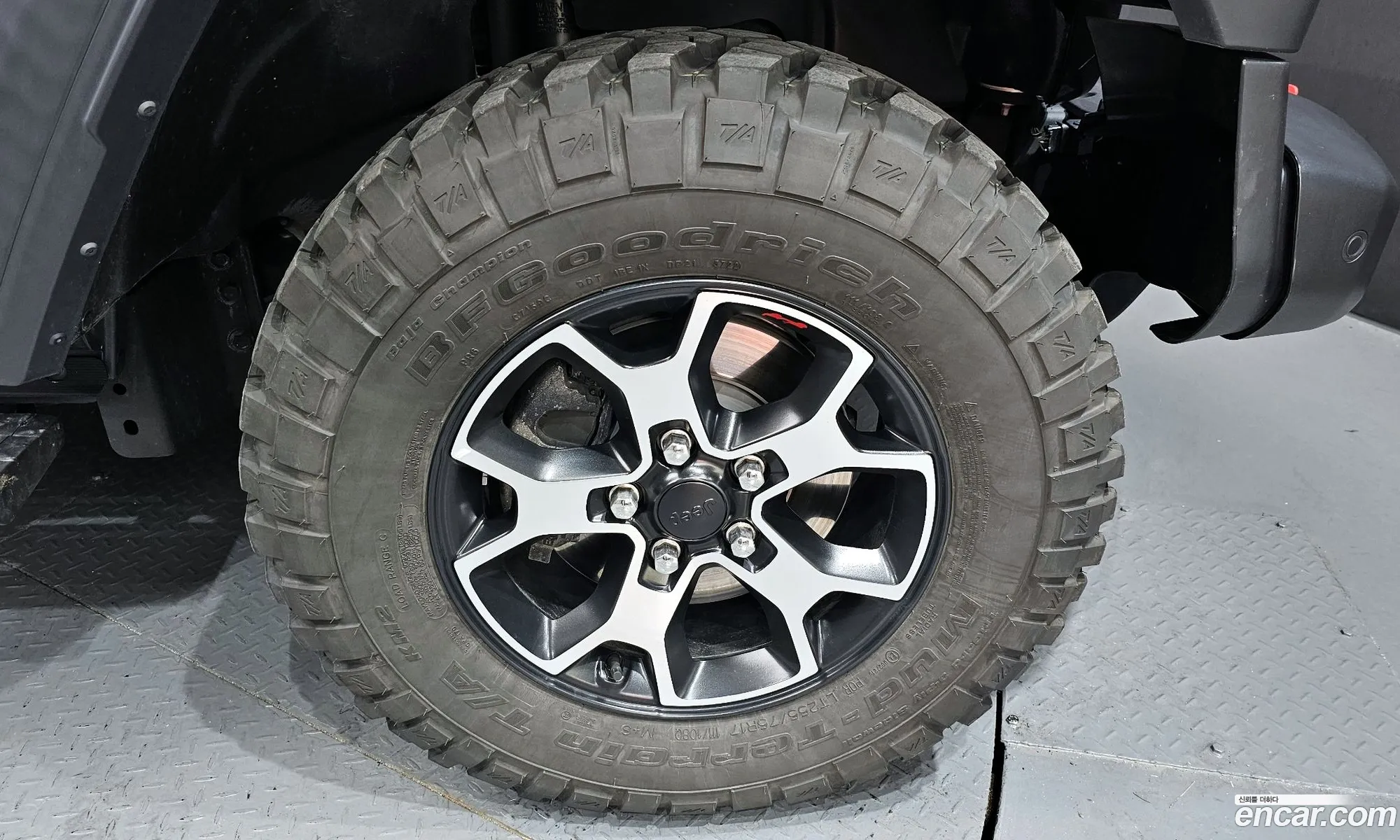 Jeep Wrangler 2023 — 15
