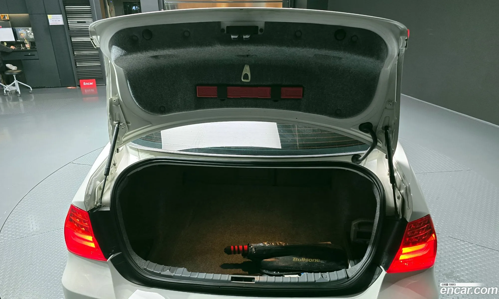 BMW 3 Series 2010 WBAPP150XANN16702 — 19