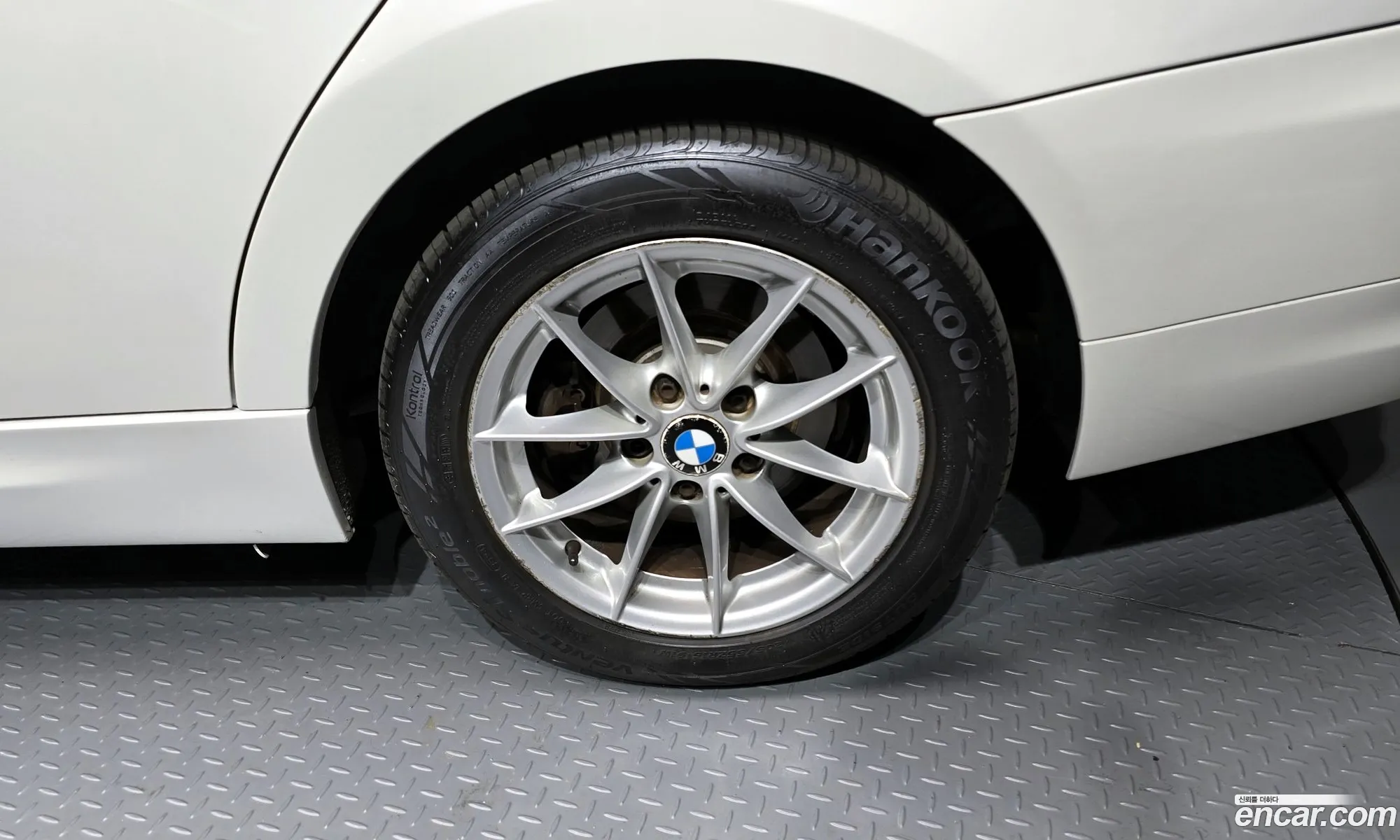 BMW 3 Series 2010 WBAPP150XANN16702 — 10