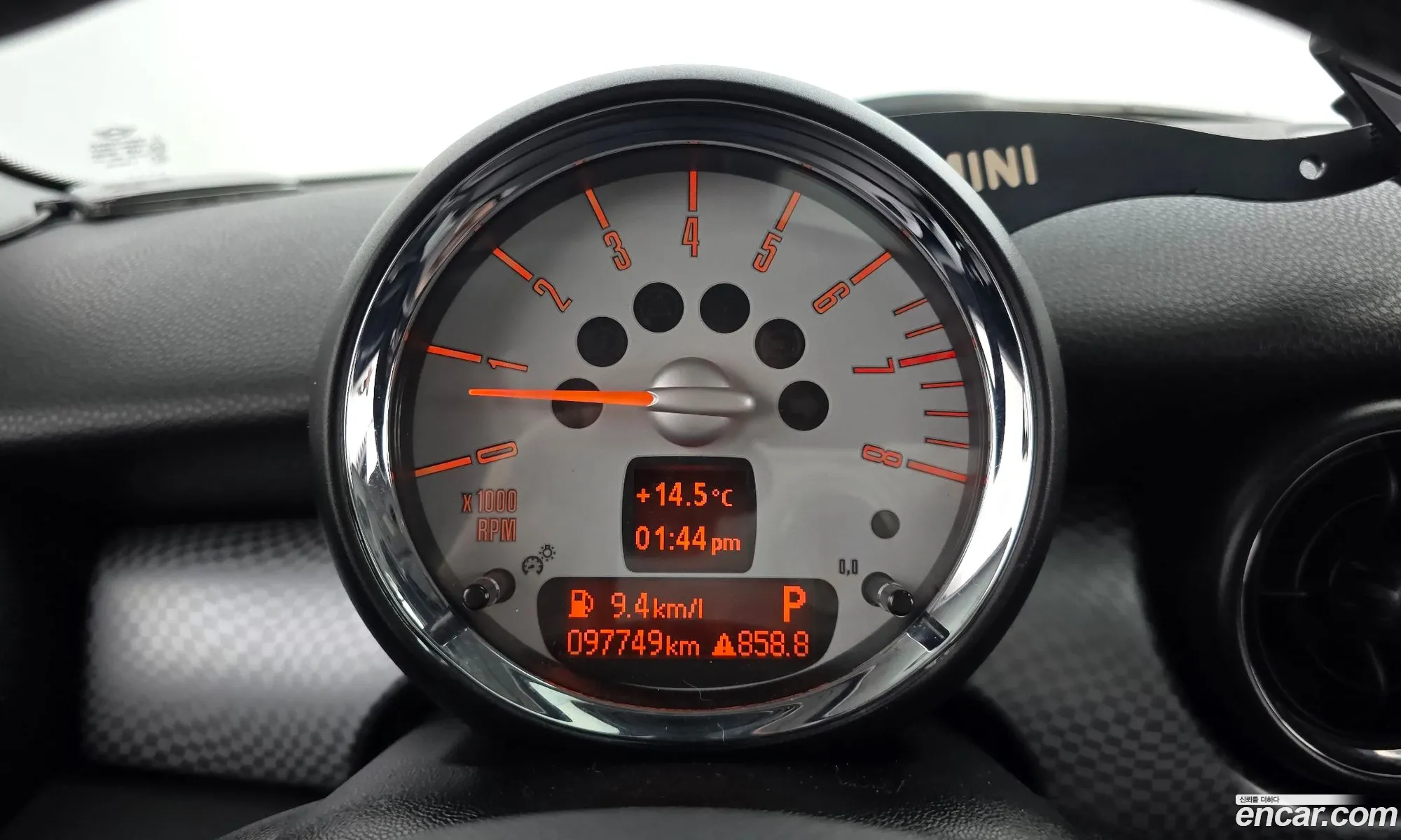 Mini Cooper S Clubman 2010 WMWMM3107ATN73187 — 20