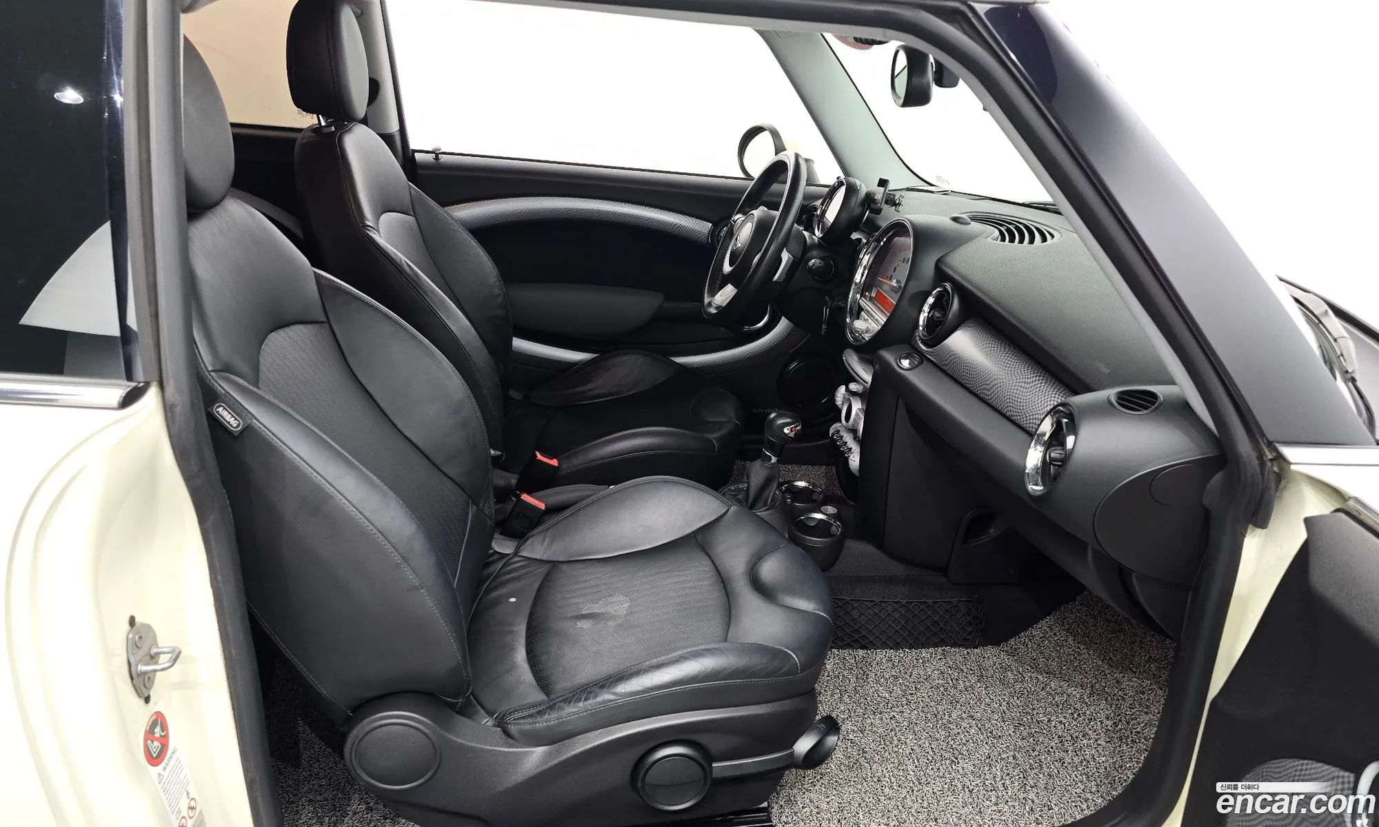 Mini Cooper S Clubman 2010 WMWMM3107ATN73187 — 3