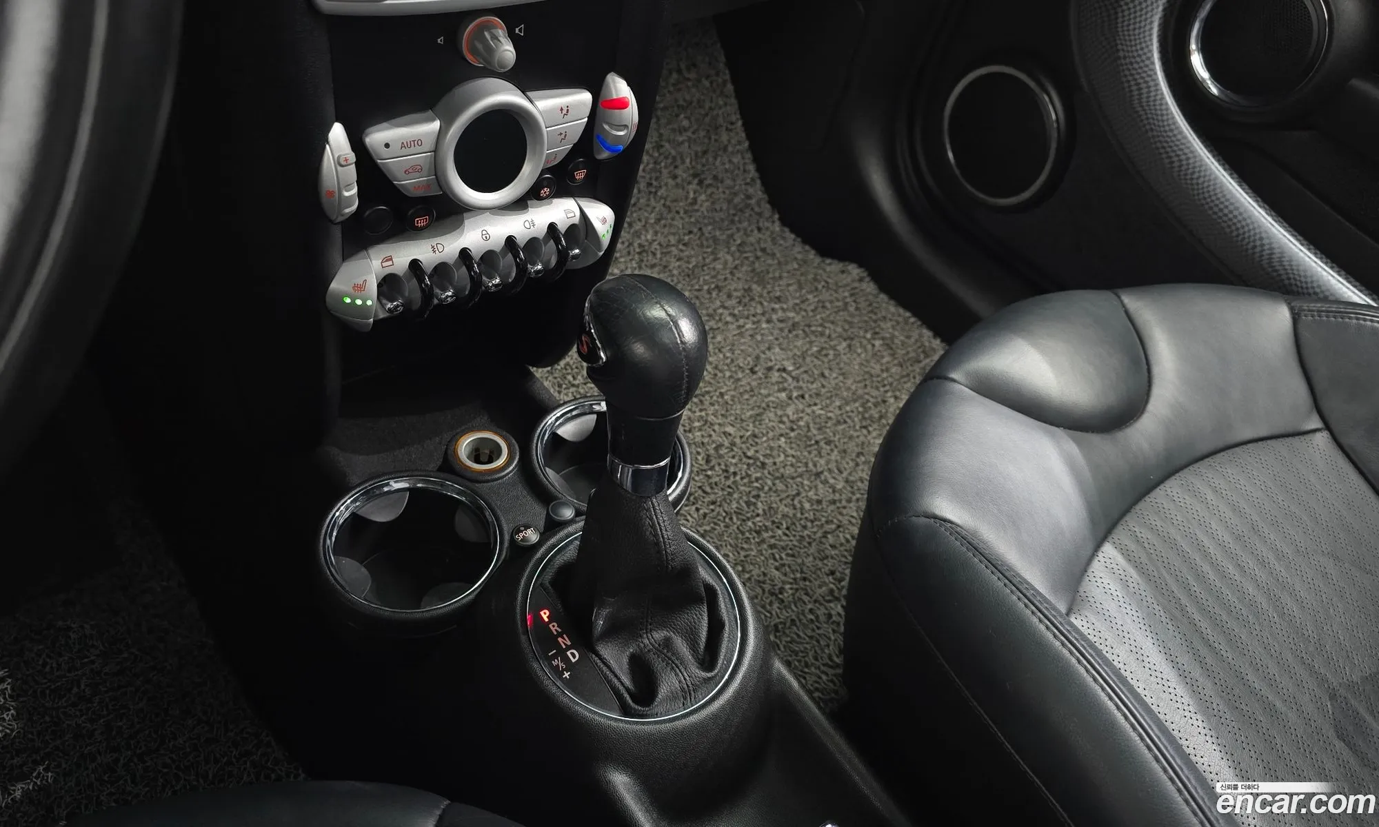 Mini Cooper S Clubman 2010 WMWMM3107ATN73187 — 11