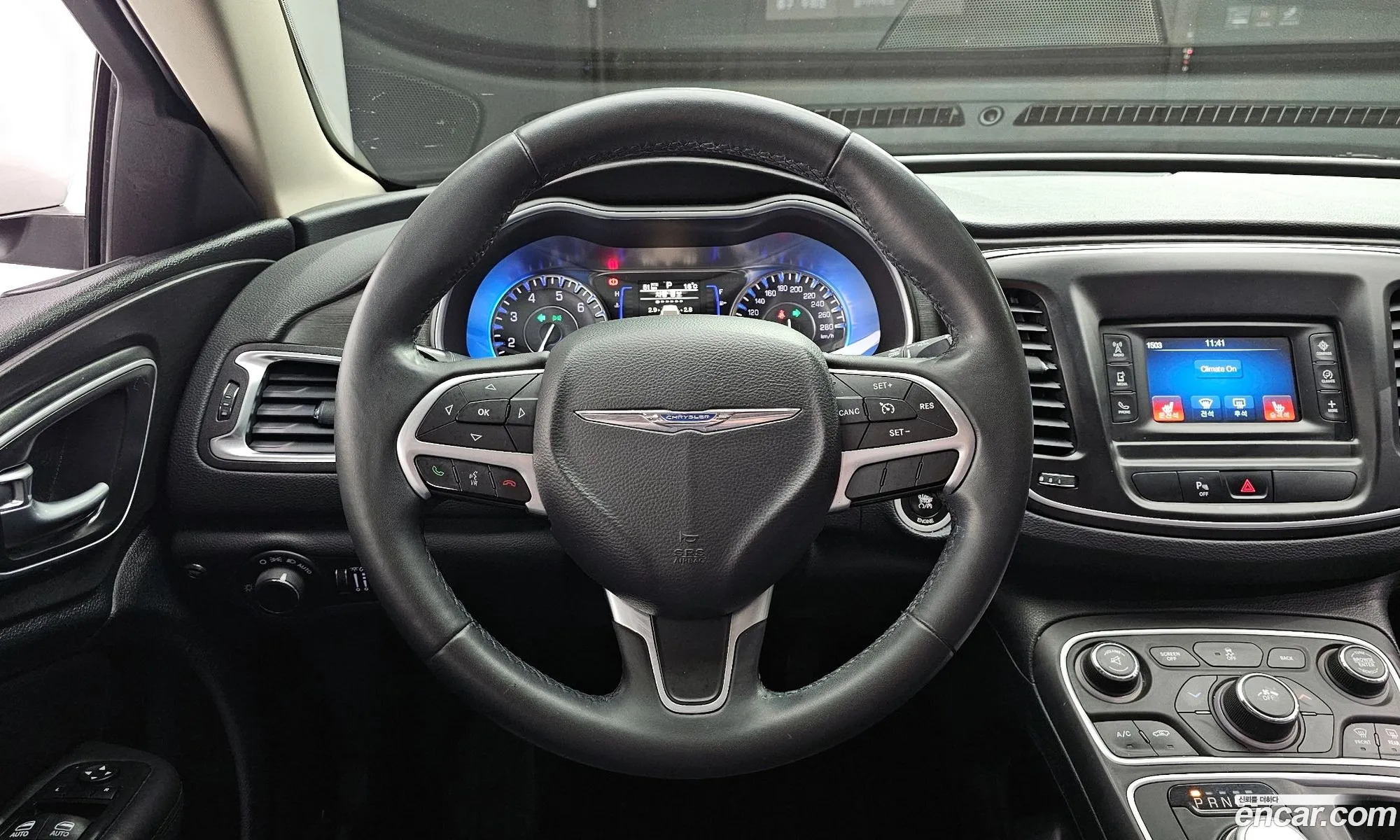 Chrysler 200
