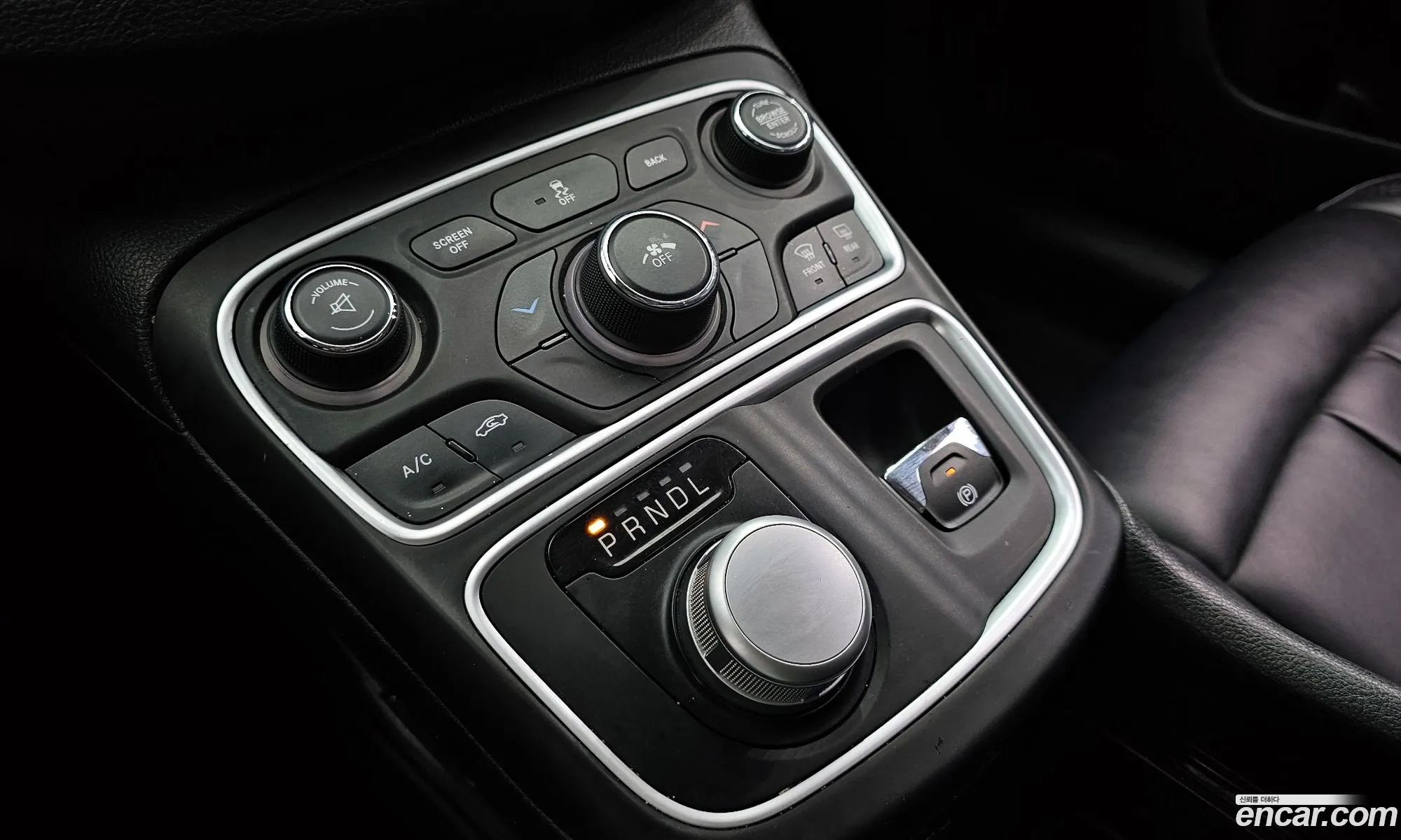 Chrysler 200 2015 1C3CCCAB4FN651170 — 8