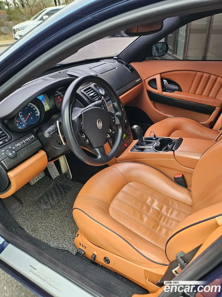 Maserati Quattroporte 2008 — 12