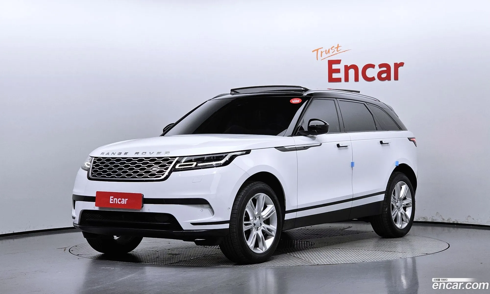 Land Rover Range Rover Velar 2019 — 13