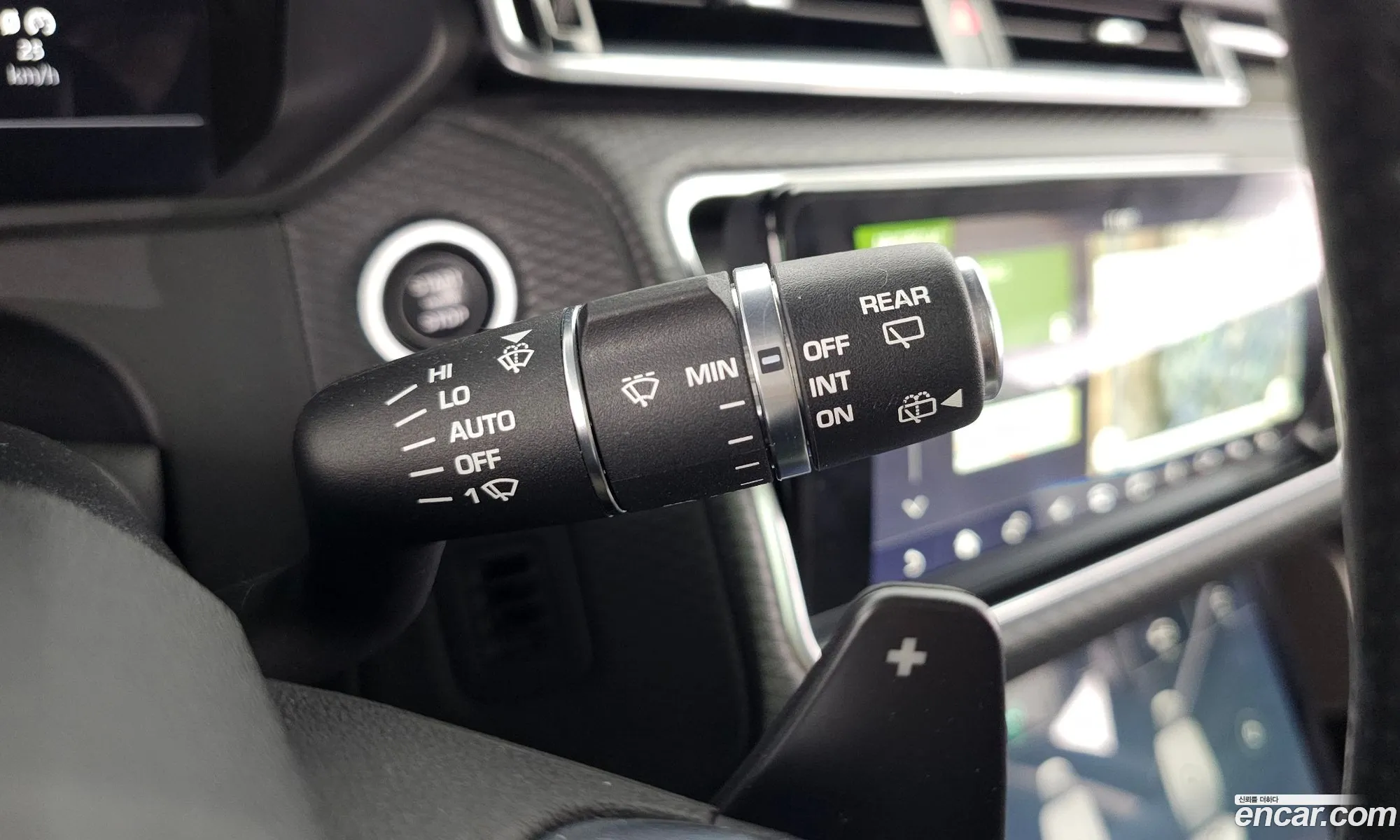 Land Rover Range Rover Velar 2019 — 3