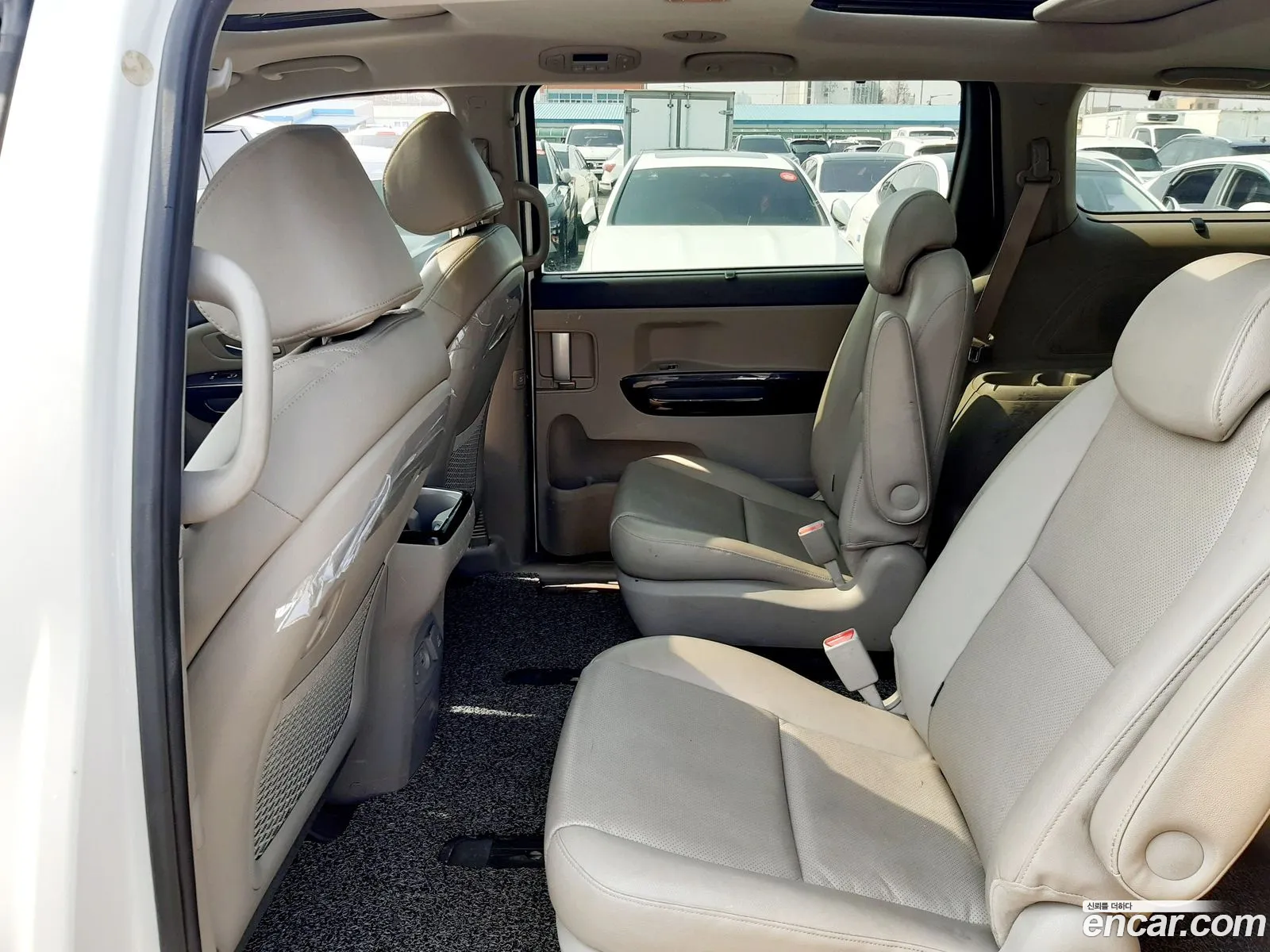 Kia Carnival 2014 — 8