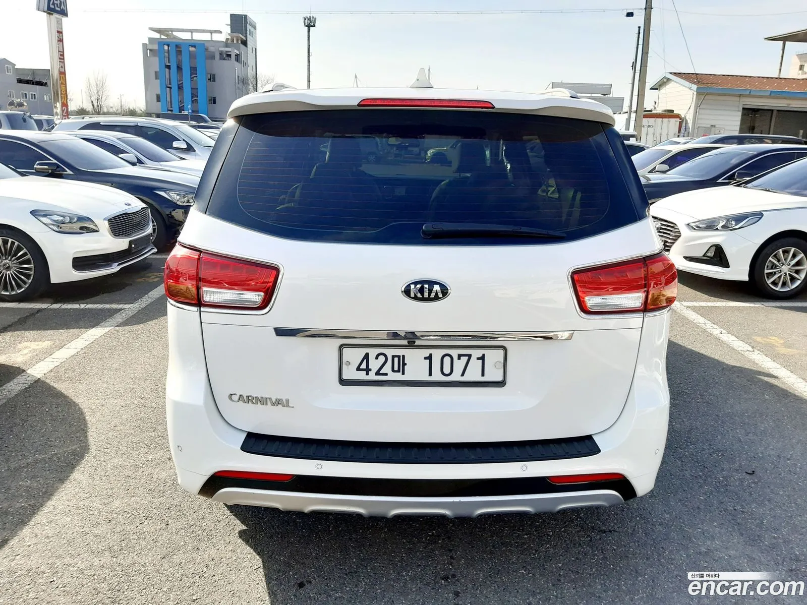 Kia Carnival 2014 — 11