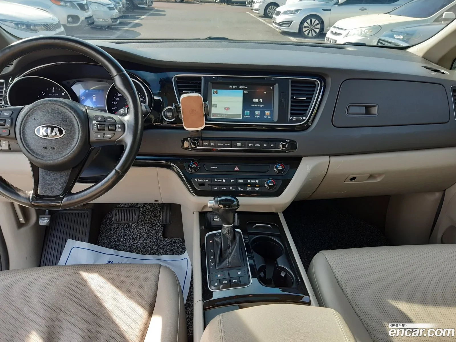 Kia Carnival 2014 — 5