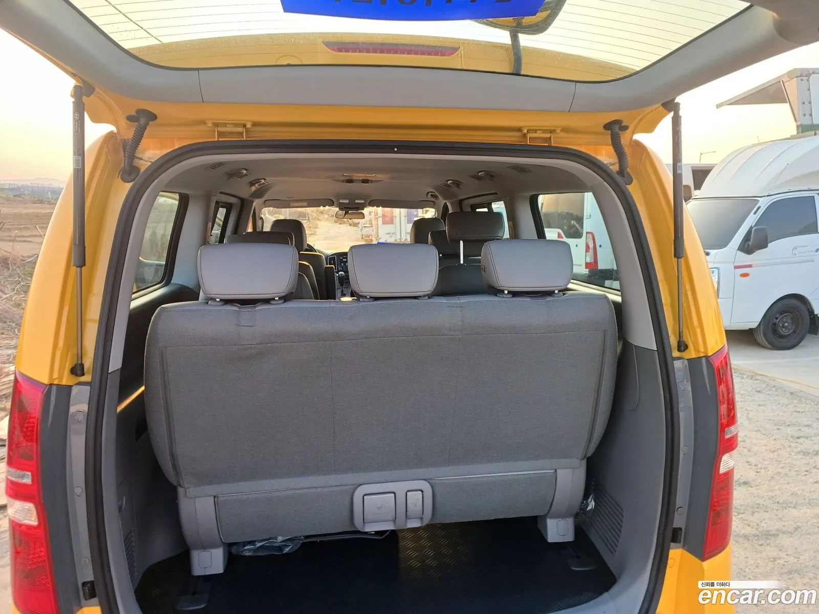 Hyundai Grand Starex 2020 — 14