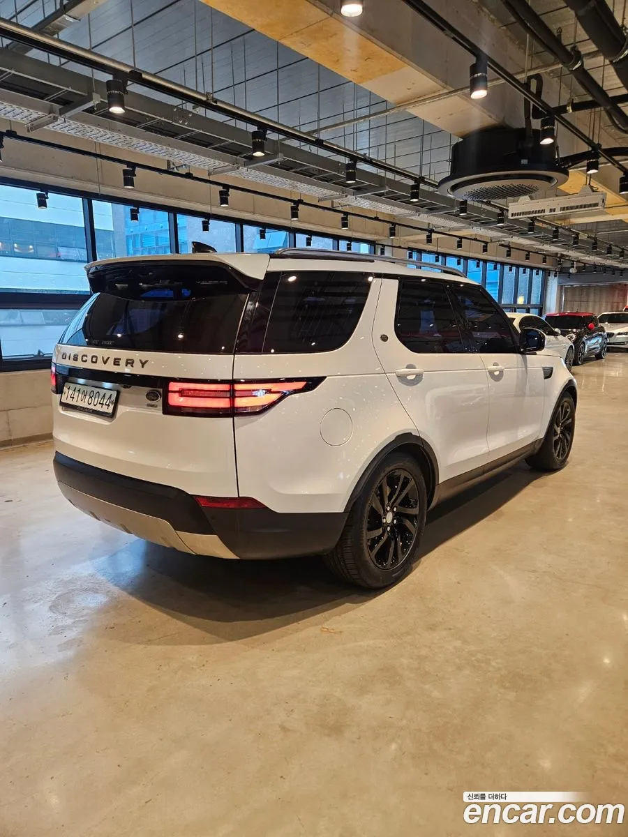 Land Rover Discovery 5 2017 — 18
