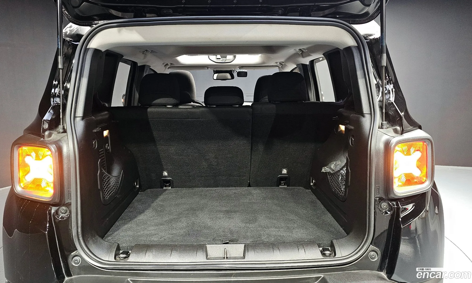 Jeep Renegade 2017 1C4BU0000HPF34008 — 4