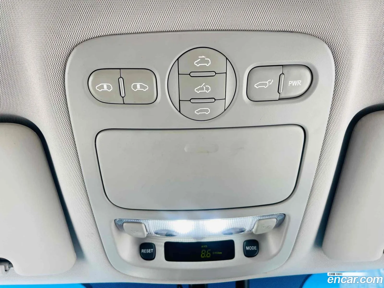 Kia Carnival R 2013 — 18