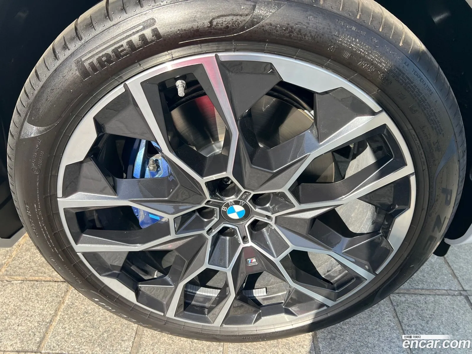 BMW X7 2025 — 17