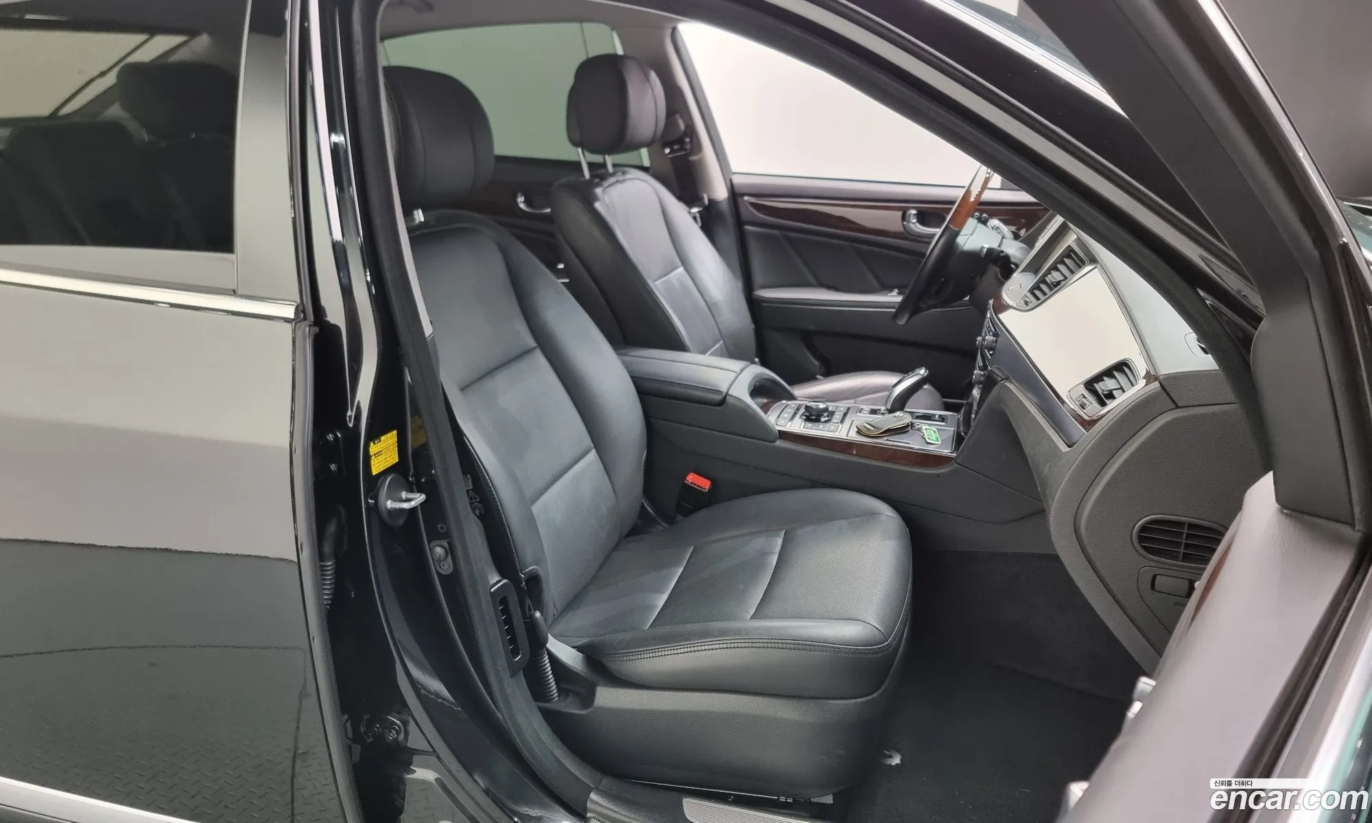 Hyundai Equus 2013 — 9