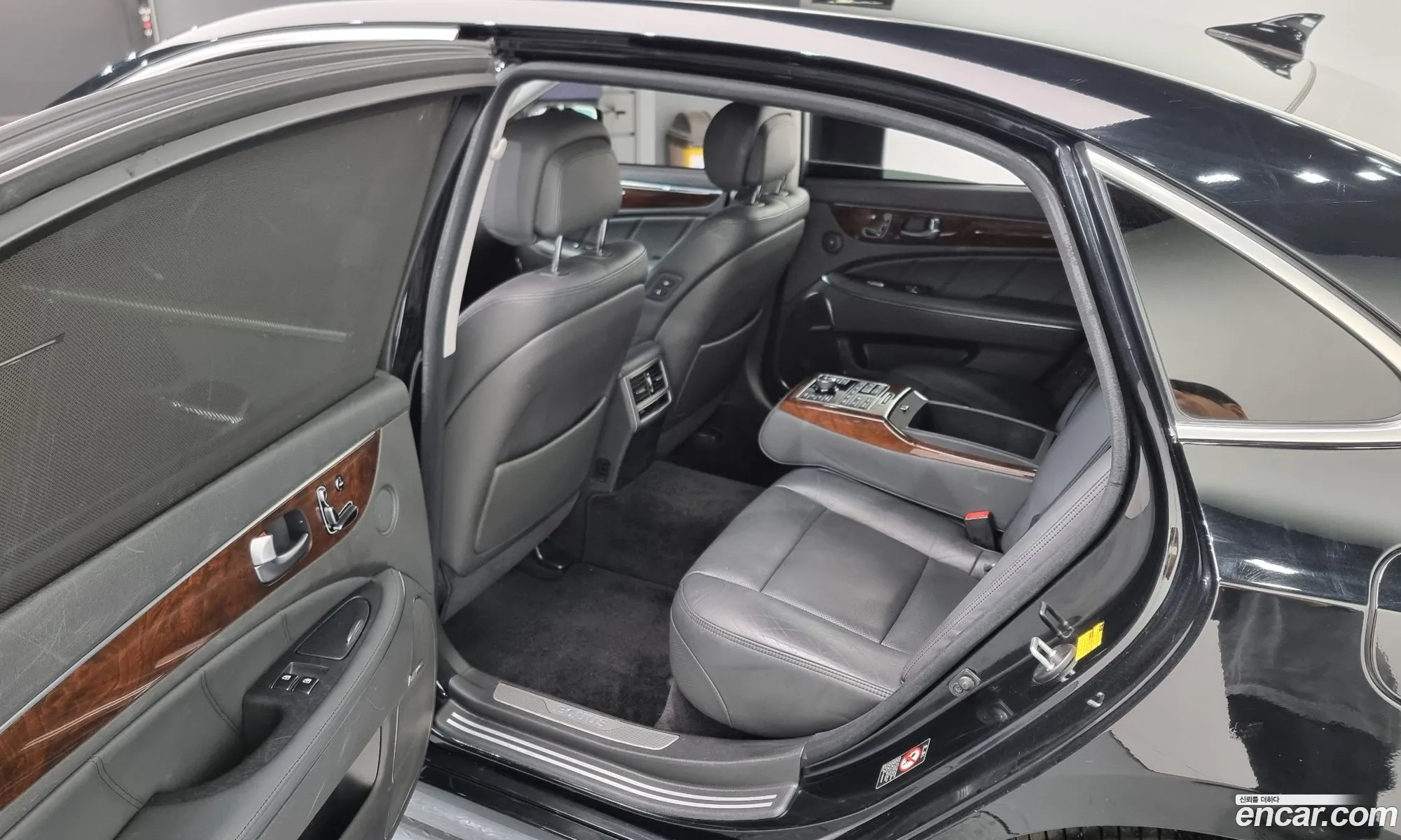 Hyundai Equus 2013 — 14
