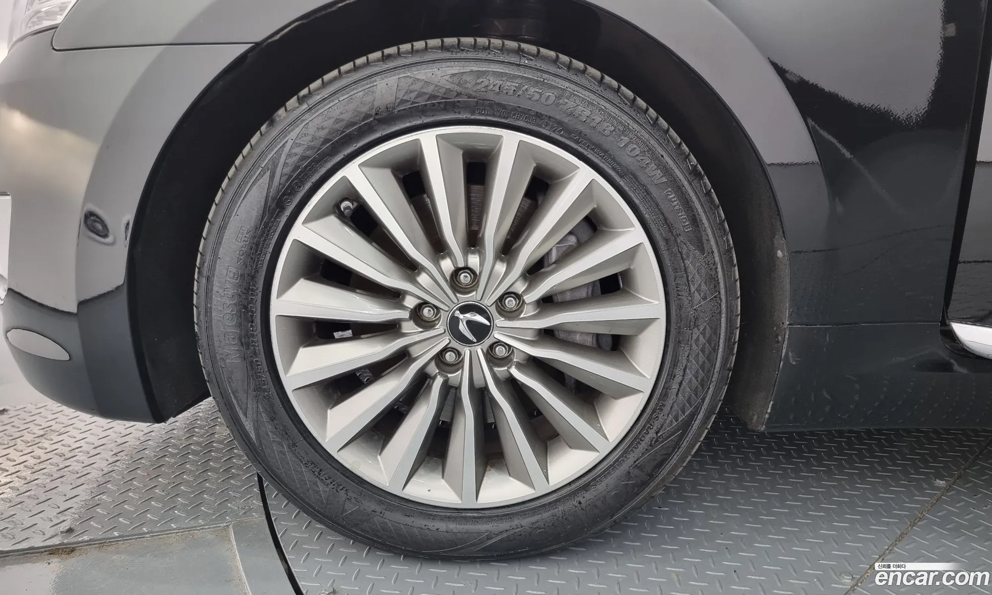 Hyundai Equus 2013 — 5