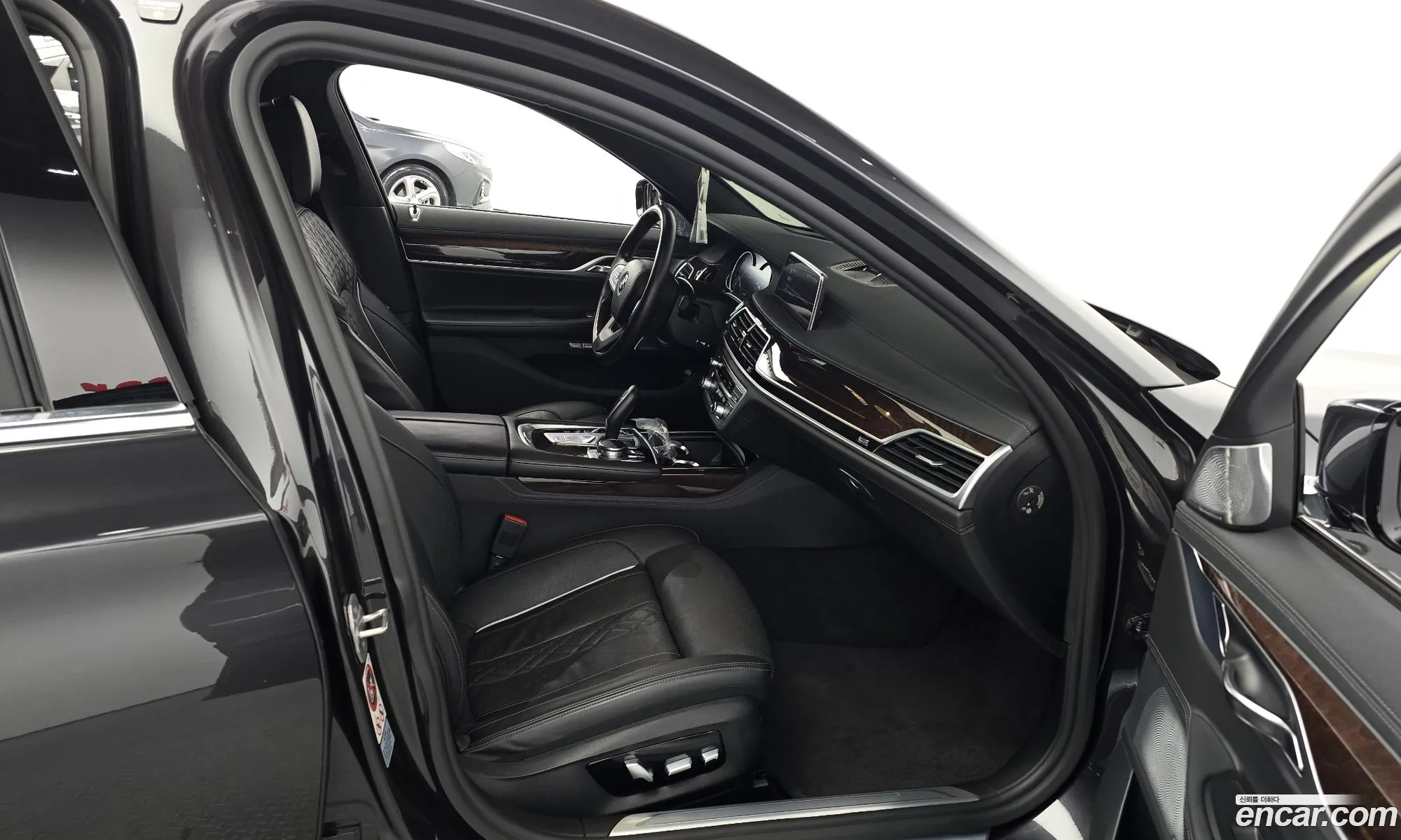BMW 7 Series 2017 WBA7F2101HB005129 — 18
