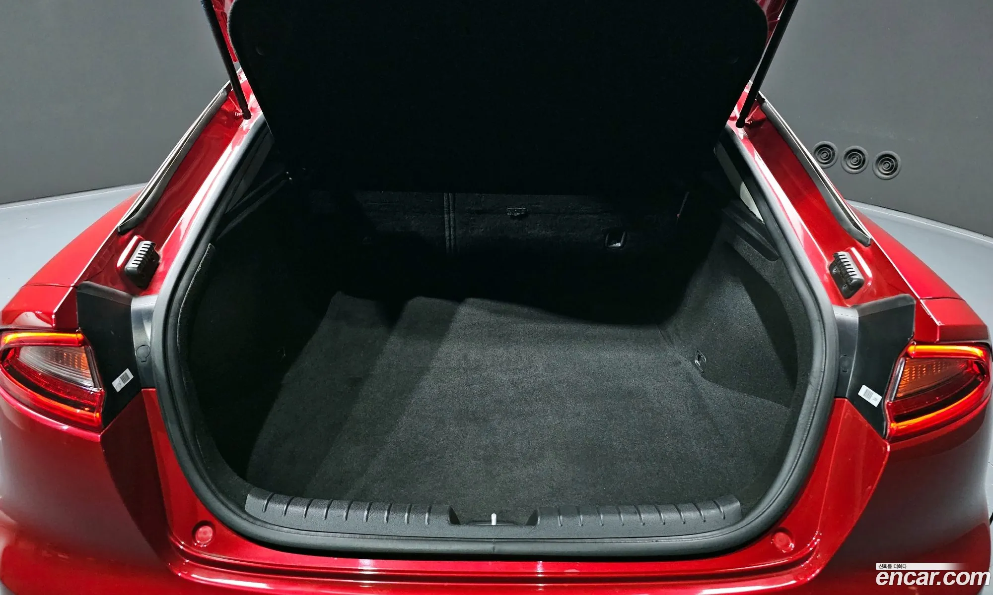 Kia Stinger 2019 — 18