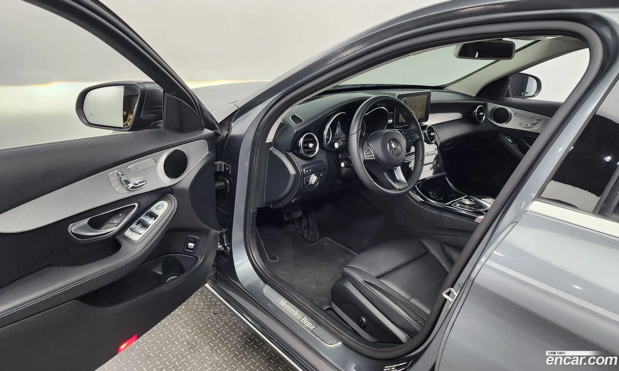 Mercedes-Benz C-Class W205 2018 — 2