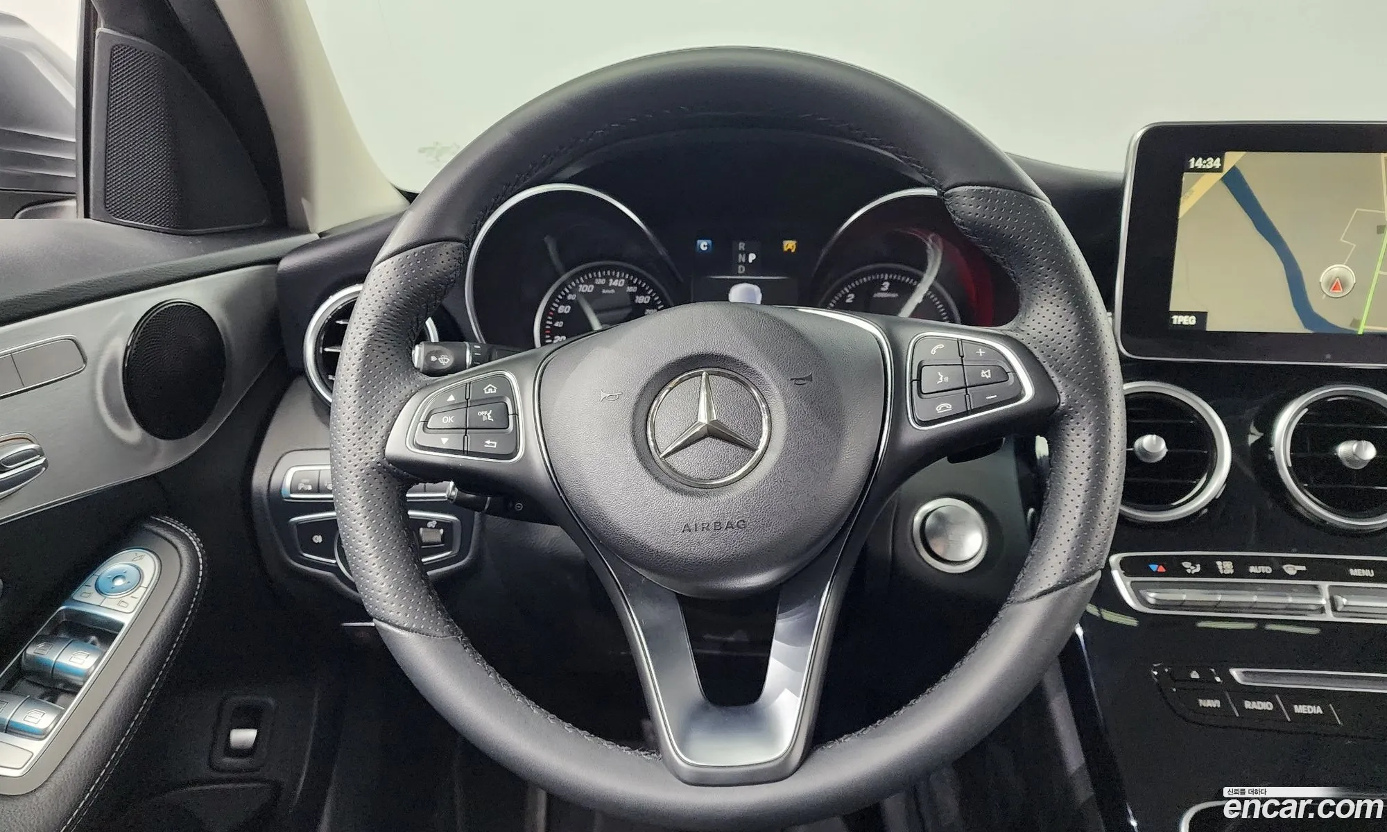 Mercedes-Benz C-Class W205 2018 — 10