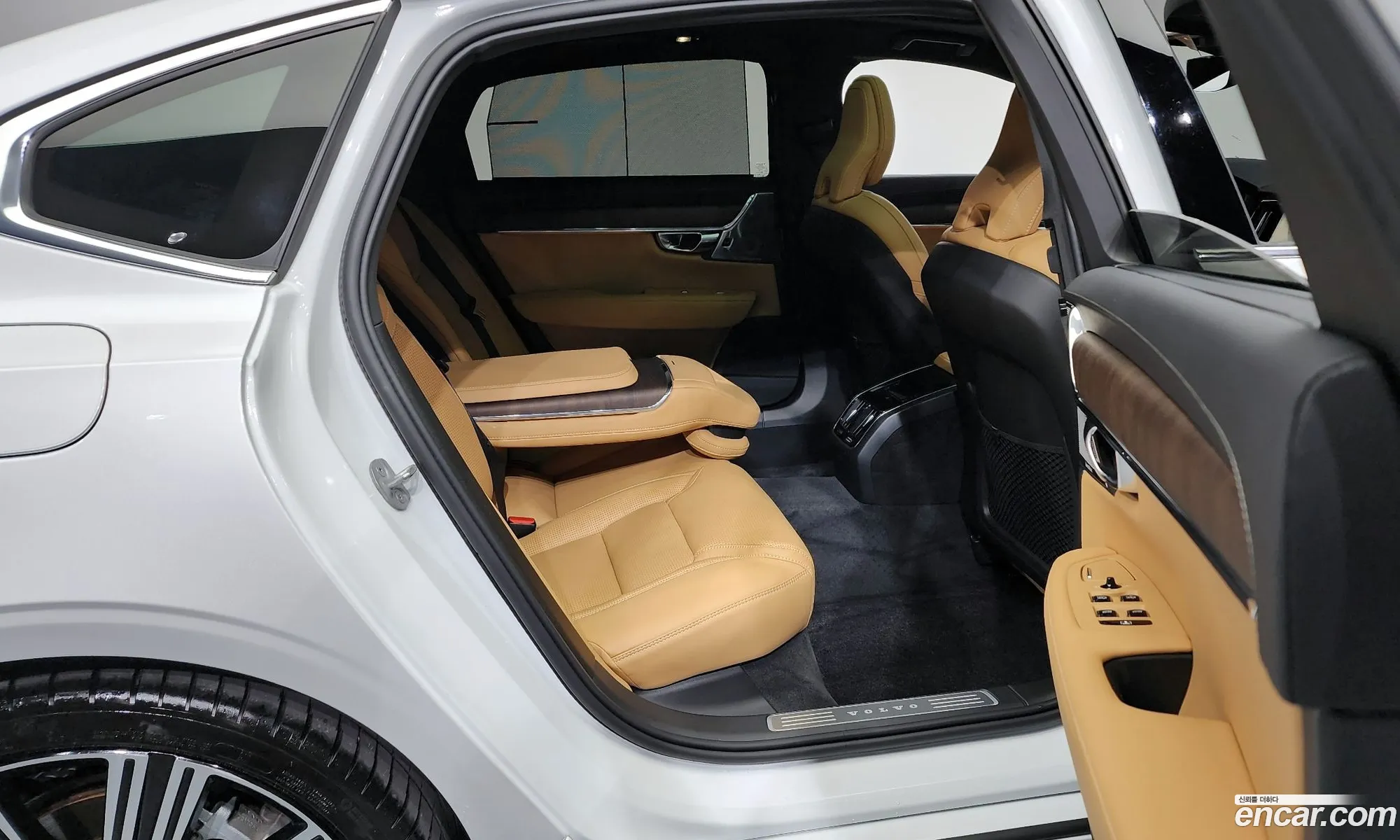 Volvo S90 2024 LVYPT0629RP401767 — 5