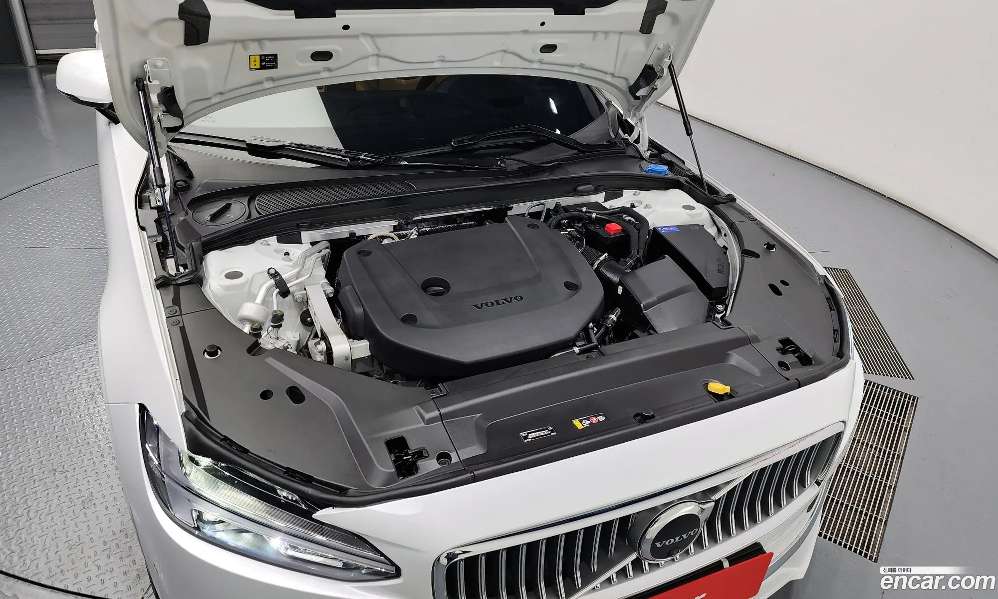 Volvo S90 2024 LVYPT0629RP401767 — 16