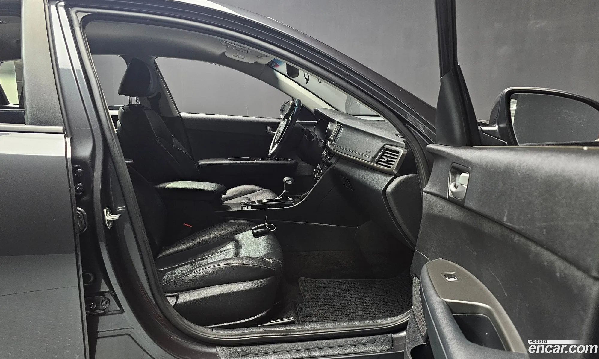 Kia K5 2017 — 19