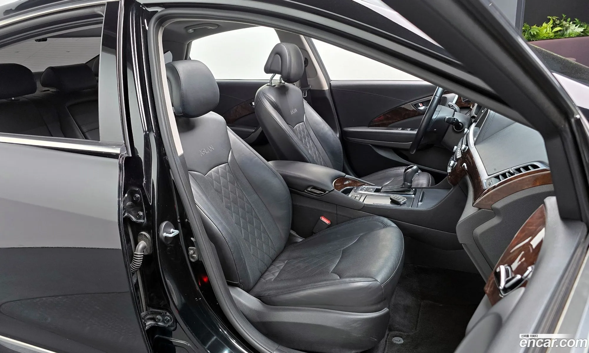 Hyundai Aslan 2015 — 10